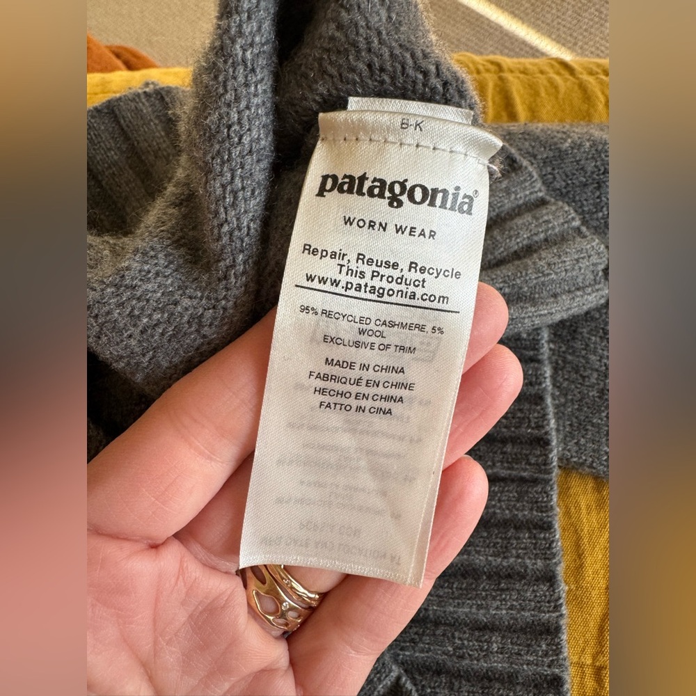 Patagonia cashmere Turtleneck Sweater - Picture 3 of 4